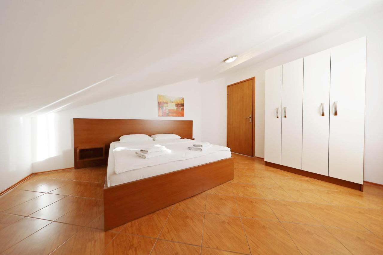 Apartmani "Jadran" Pag Town Εξωτερικό φωτογραφία