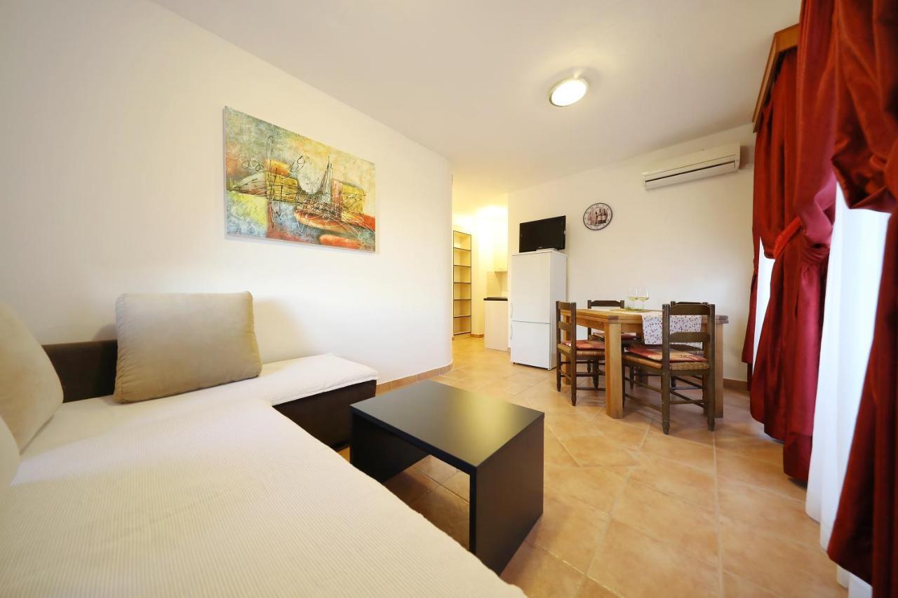Apartmani "Jadran" Pag Town Εξωτερικό φωτογραφία