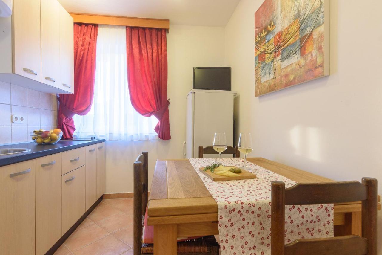 Apartmani "Jadran" Pag Town Εξωτερικό φωτογραφία