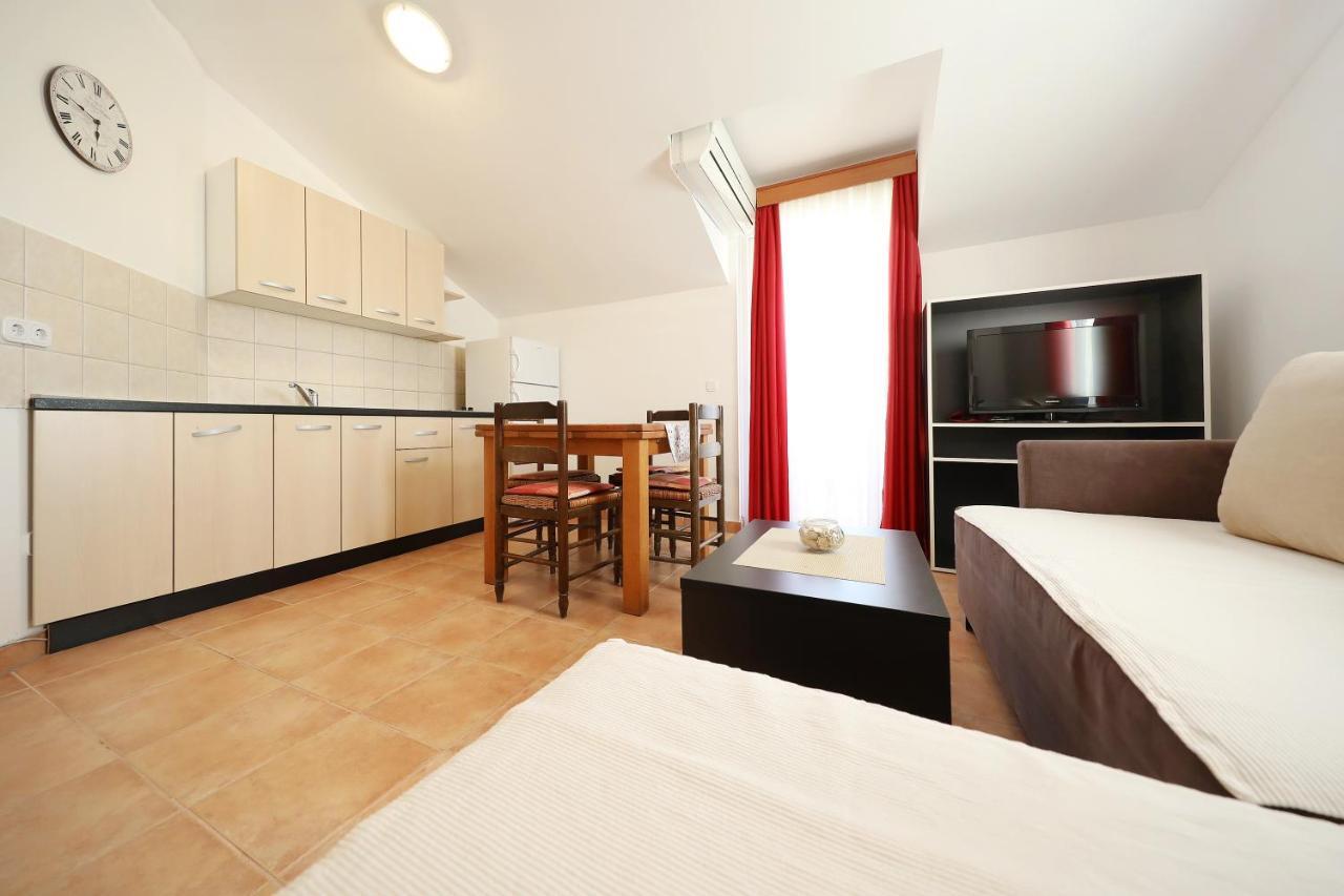 Apartmani "Jadran" Pag Town Εξωτερικό φωτογραφία